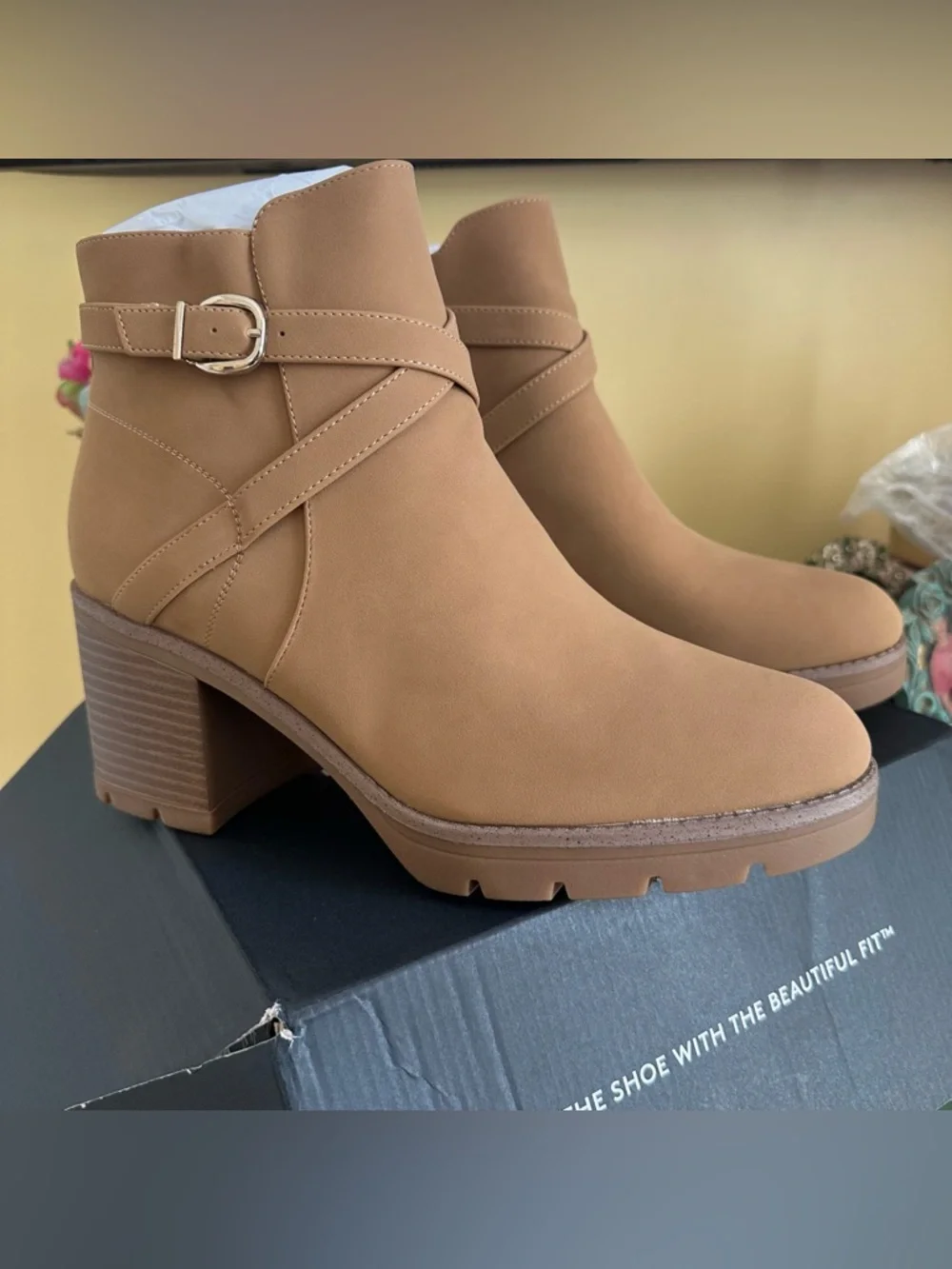 Naturalizer Madalynn Ankle Boot in Camel Brown with Buckle Strap Size 12 NEW